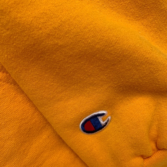 URBAND OUTFITTERS X CHAMPION - Picture 4 of 8